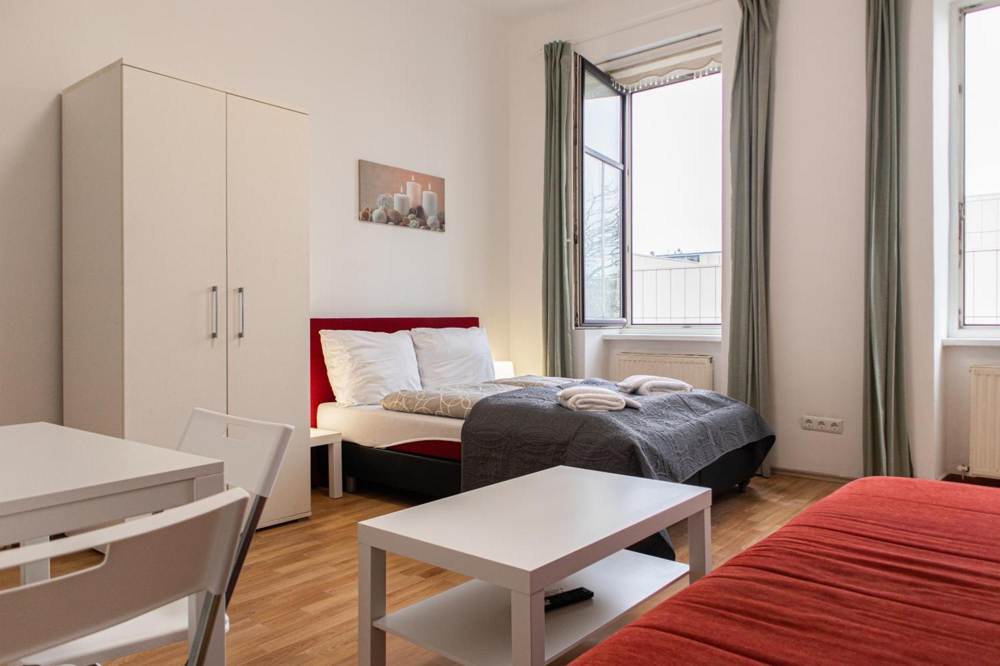 Homelike 2br Apt. @millenium Tower/danube River Appartement
